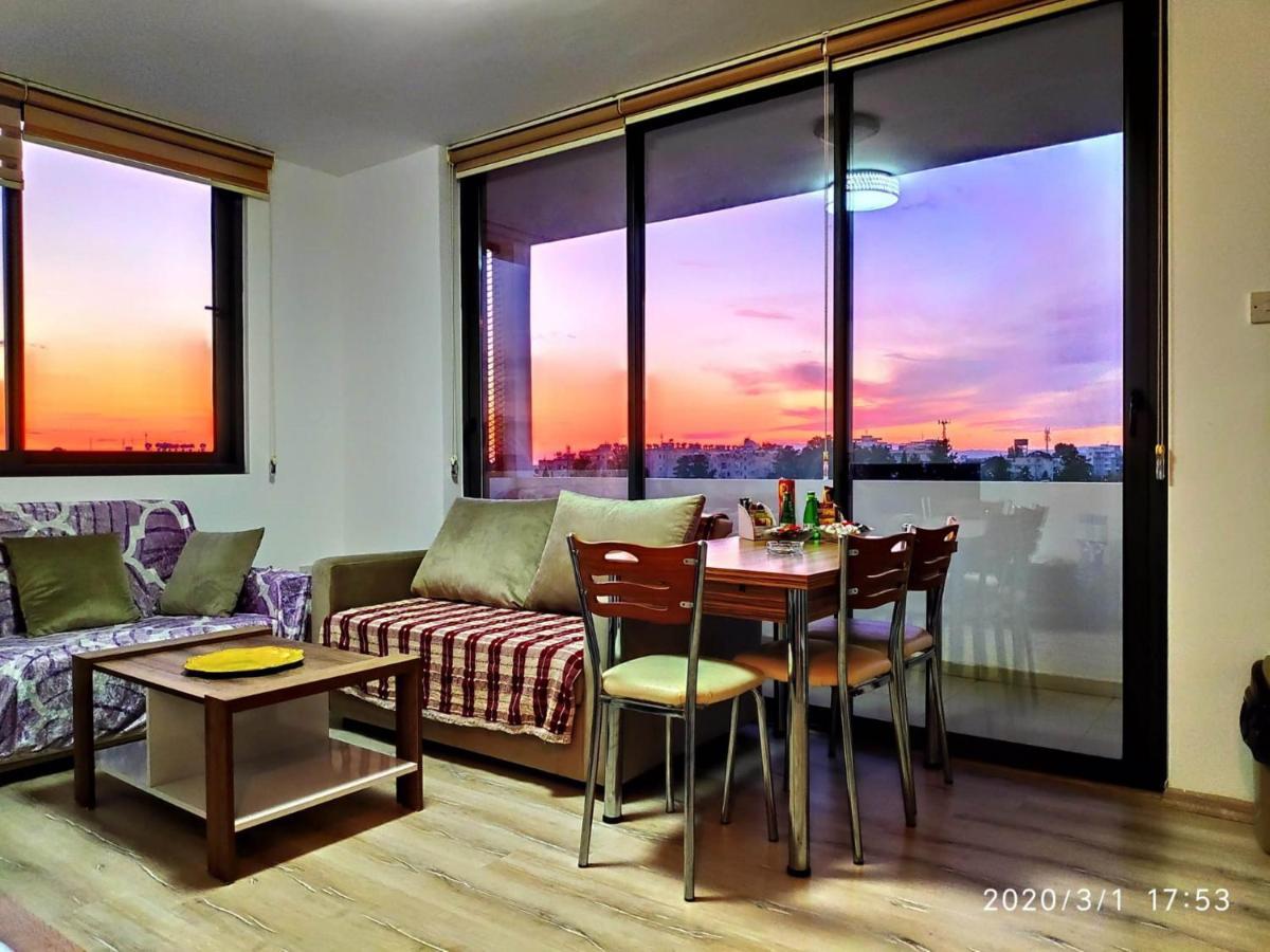 Uptown Holiday App & Pool Daily Rental Contactless Check In & Check Out Famagusta  Exterior photo