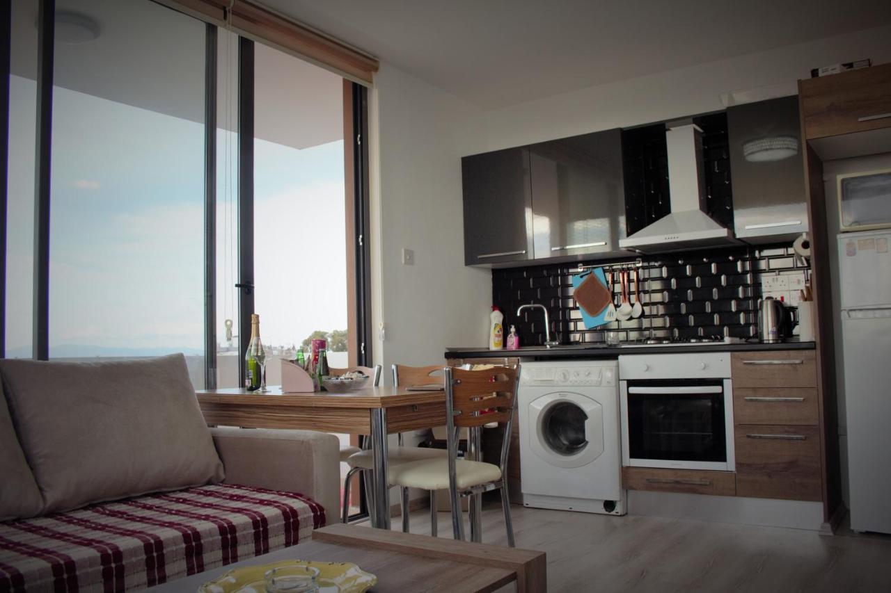 Uptown Holiday App & Pool Daily Rental Contactless Check In & Check Out Famagusta  Exterior photo